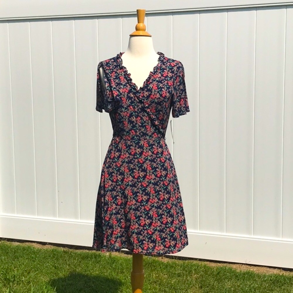 NWT Lulu's Navy Blue Floral Midi Wrap Dress with Split Sleeves Size Medium